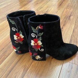 Genuine Suede Embroidered Block Heel Boots Booties Real Leather Size 6